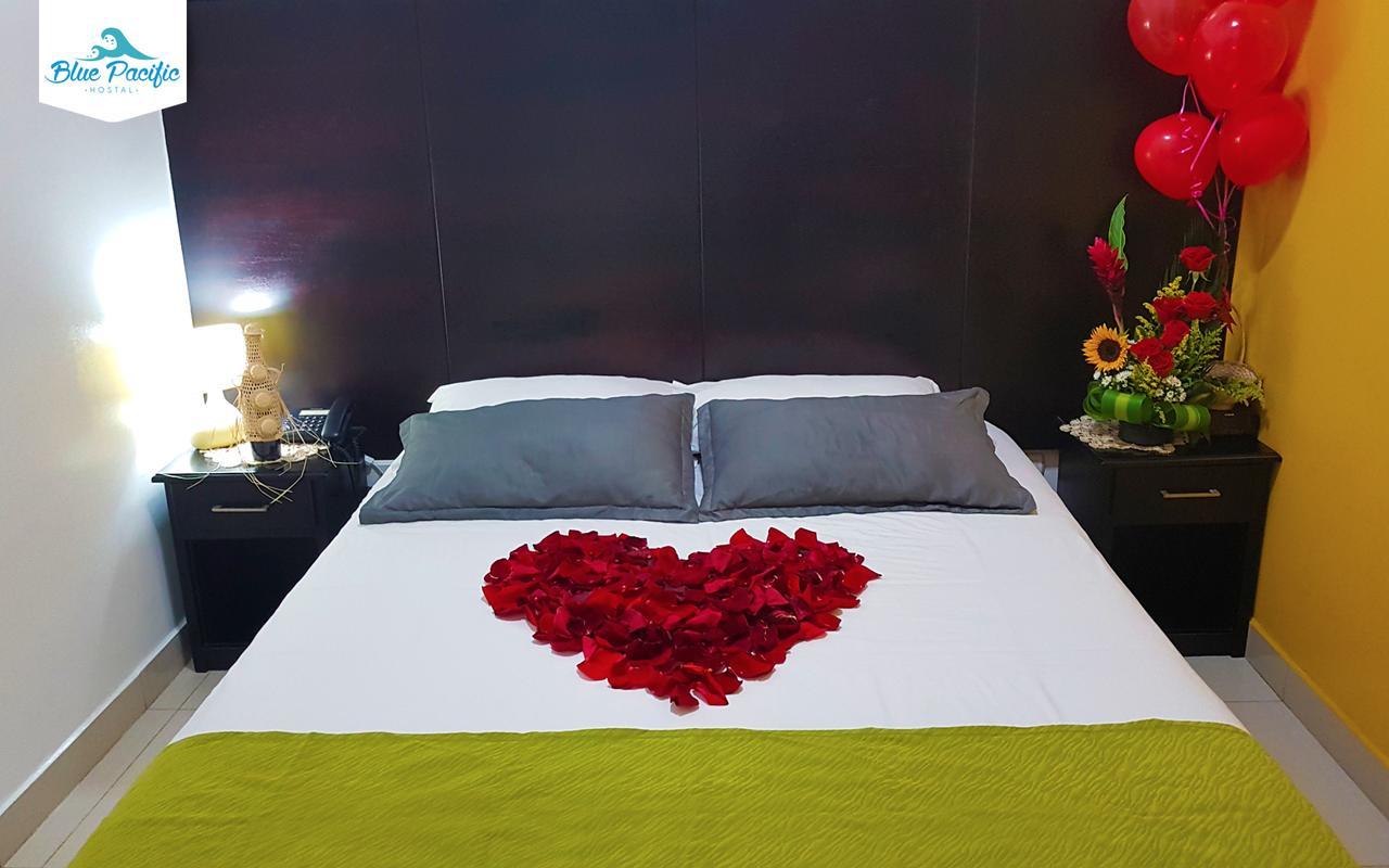 Hostal Blue Pacific Манта Екстер'єр фото