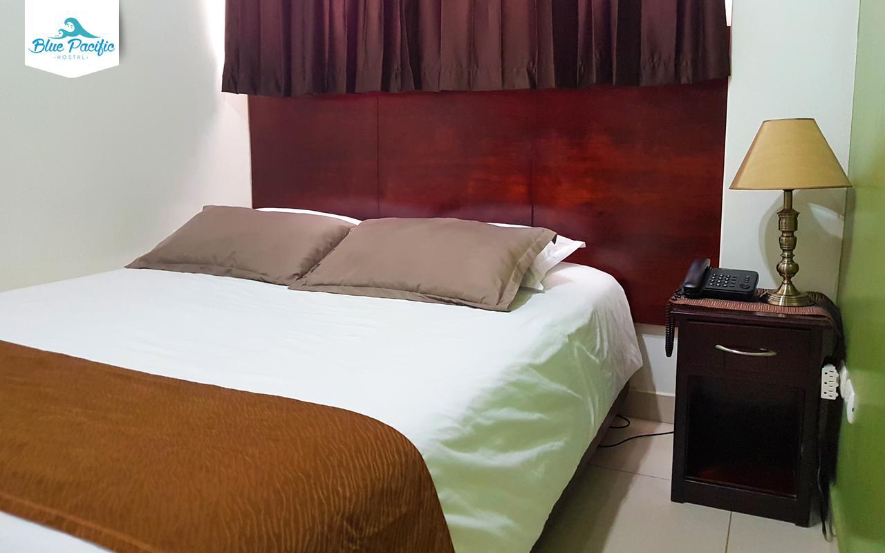 Hostal Blue Pacific Манта Екстер'єр фото
