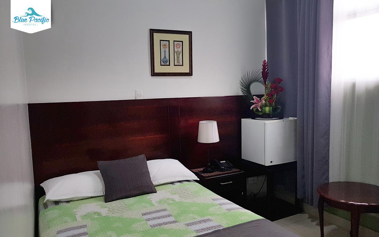 Hostal Blue Pacific Манта Екстер'єр фото