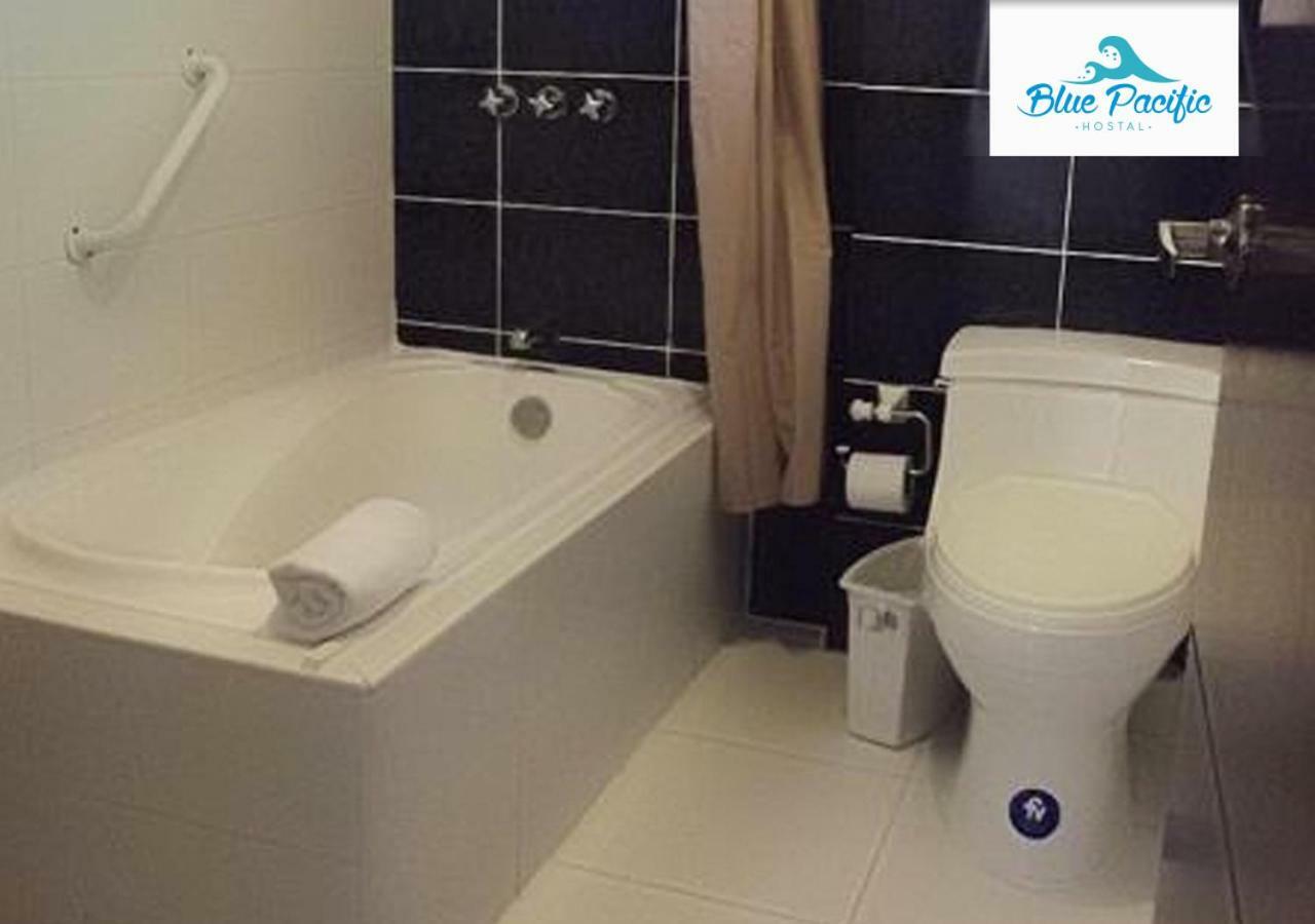 Hostal Blue Pacific Манта Екстер'єр фото